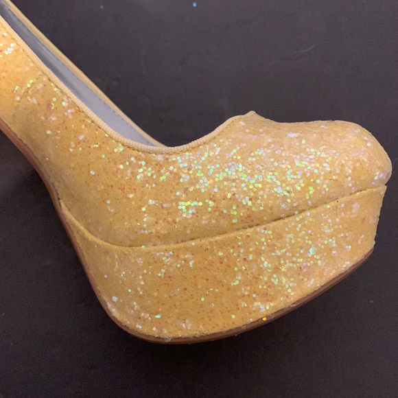 COPY - High heel - Picture 4 of 5